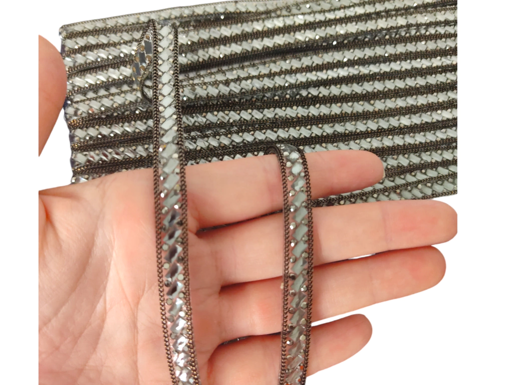 Fita strass termocolante HDL4 Larg. 1,0cm - metro