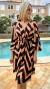 Kaftan Karen Caramelo e Preto na internet