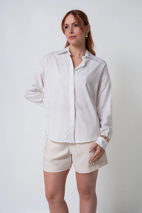Camisa Feminina Listras Finas – Off White/Bege