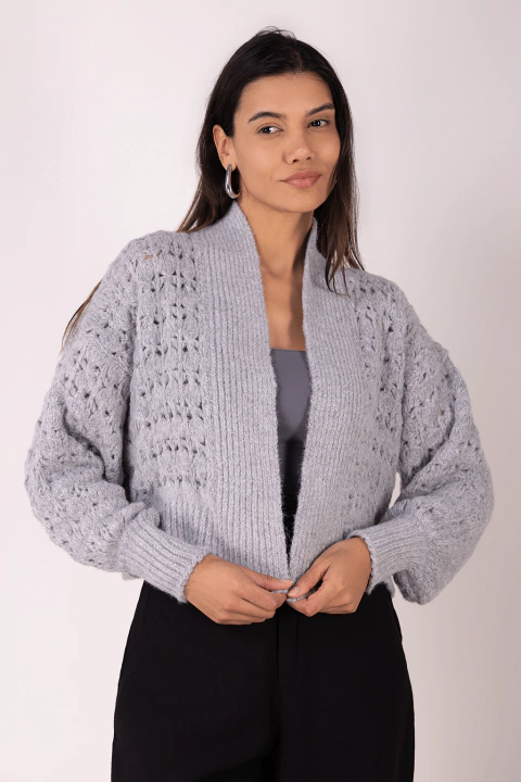 Casaco Tricot Feminino Curto Ponto Bombom Vazado Cinza Claro