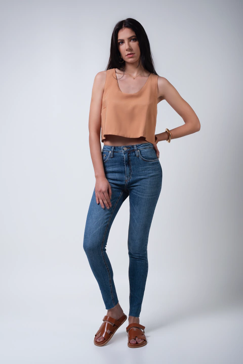 Regata Cropped Alfaiataria - Caramelo