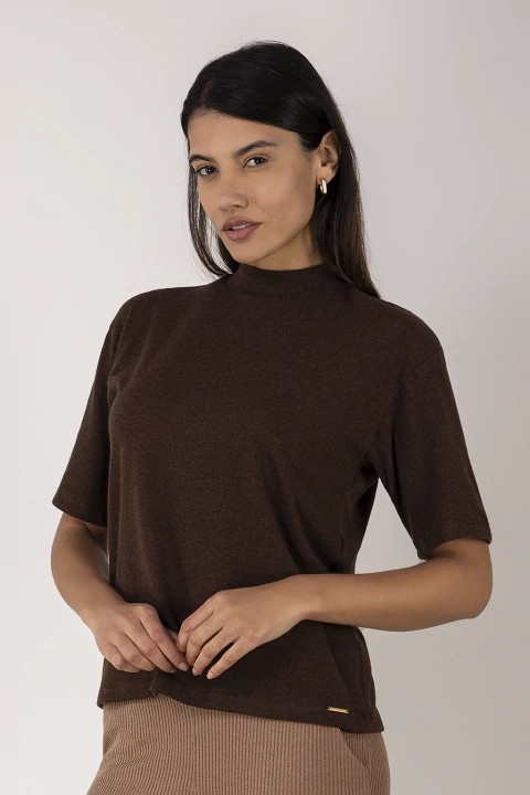 Blusa Malha Marrom Manga Curta Gola Média