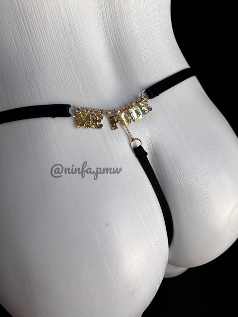 CALCINHA FIO DENTAL FRASES COM STRASS E REGULAGEM