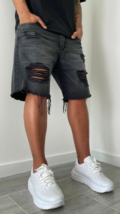 Bermuda con rotura gris oscura - comprar online