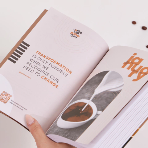 Café com Deus Pai edição 2025 (capa dura) + Presente: copo (250ml) - CAFÉ COM DEUS PAI