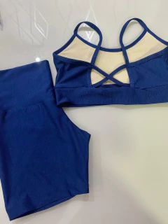 Bermuda Canelado Azul Escuro na internet