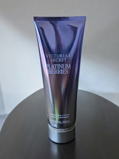 Inteiro - Hidratante Platinum Berries 236ml (Victoria's Secrets) - comprar online
