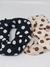 Gomita Scrunchie Lunares - comprar online