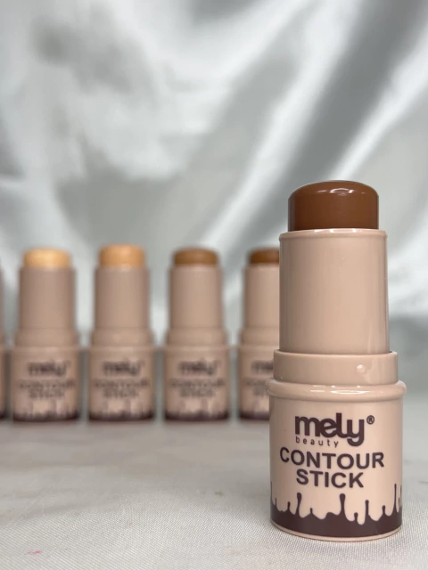 Corrector Contorno en Barra Stick Mely