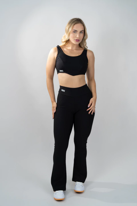 Calça Flare Canelada Black