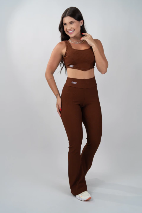 Calça Flare Canelada Marrom