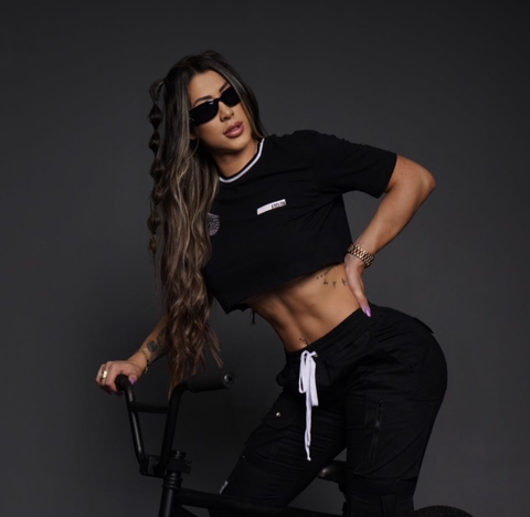 CAMISETA FEMININA SLIM GLOBAL PRETA