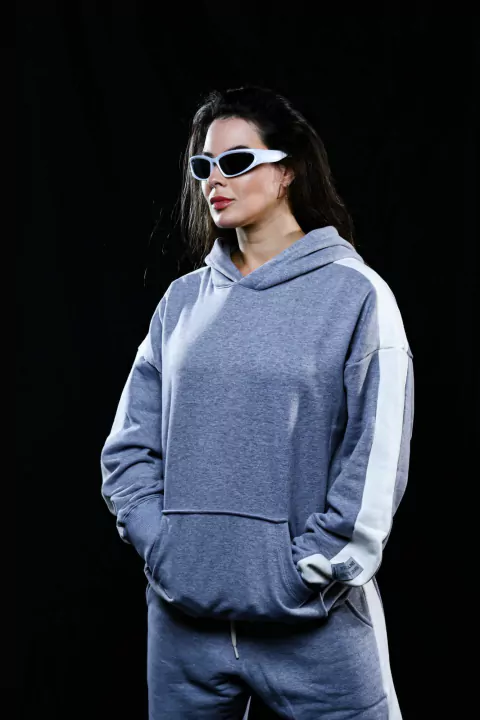 MOLETOM FEMININO STRIPED HOODIE CINZA/OFF