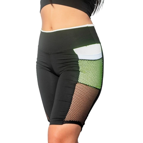Bermuda Fitness Com Detalhe em Arrastão e Bolso Lateral Acadêmia Confortável Boa Elasticidade Design Moderno na internet