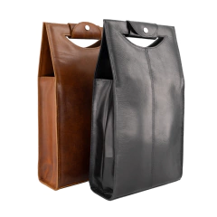 Imagen de Bolsa de piel para dos botellas de vino con asa.