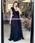 MAXI DRESS TULL OLANES UN HOMBRO CON DETALLES EN GAJOS - Asclothes