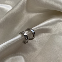 Aretes Love en internet
