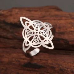 Anillo nudo de bruja on internet