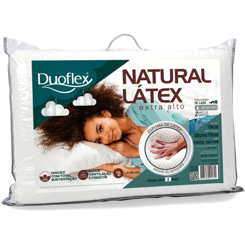 Travesseiro Natural Látex Extra Alto Duoflex LN1101 embalado em plástico transparente com imagem de mulher deitada e informações do produto