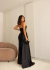 Vestido negro largo de satén Carol en internet