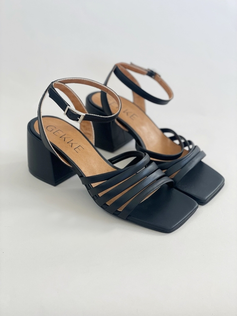 Sandalia April Black - comprar online