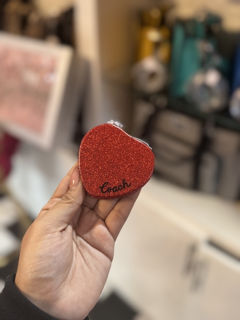 ESPEJO COACH CORAZÓN ROJO BRILLO | COACH