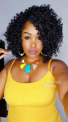 Wig Regina na internet