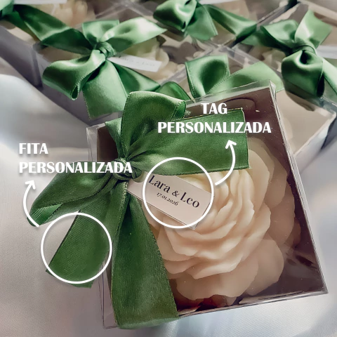 Velas Flor Peônia Aromática Premium na Caixa + Fita Tag Personalizada90 g 7 cm Personalizado 1 a 100 unidades - comprar online