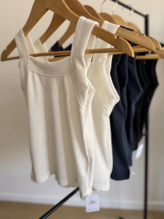 Imagen de MUSCULOSA AYMARA