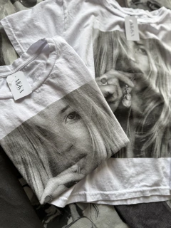 REMERA KATE CADENA