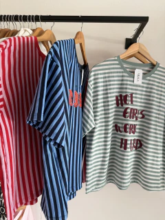 REMERA HOT GIRLS