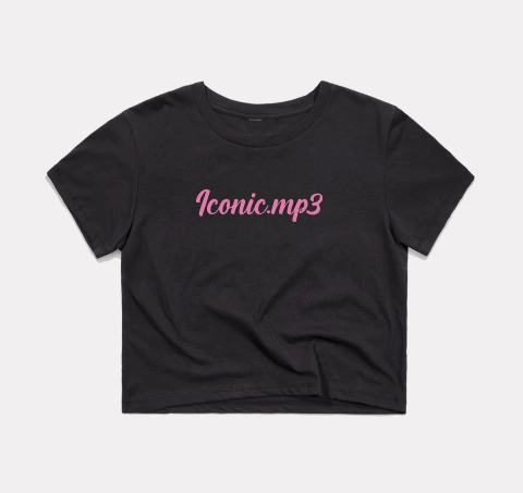 Remera baby tee Iconic - Emilia Mernes