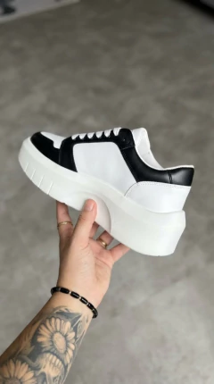 PRADA MILANO na internet