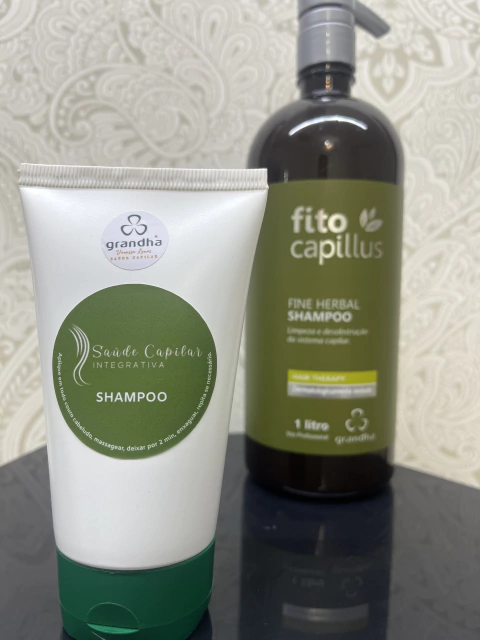 Shampoo Detox Revitalizante com Extratos Naturais & Óleos Essenciais – 200ml Fracionado Fito Herbal - comprar online