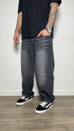 BAGGY GRIS DESGASTADO en internet