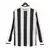 Imagem do verso da camisa Botafogo titular 2024/2025 manga longa, modelo masculino, edição limitada comemorativa dos 130 anos do clube. Listras verticais alvinegras com textura em zigue-zague que remete ao tricô das décadas de 50 e 60, com branco off-whit