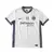 Frente da camisa reserva Inter de Milão 2024/2025 II Away masculino, cores branco e cinza, gola mini-polo, com scudetto, logo Nike e patrocínio oficial. Camisa original e oficial usada pelo time, design inspirado na moda e arquitetura de Milão. Frente da 