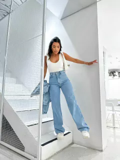 Wide leg pilar