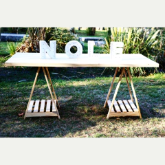 Mesa con Caballetes