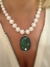 colar perolas shell banhado a ouro 18k com pingente pedra quartzo verde cravejado com zirconias - comprar online