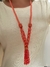 colar longo pedras corais com TASSEL banhado a ouro 18k