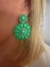Brinco flor baquelite verde cravejado com nano zirconias banhado a ouro 18 k - comprar online