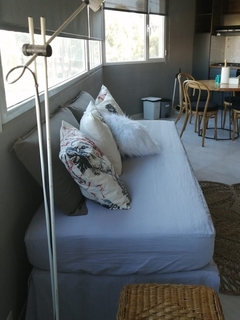 COLCHA AJUSTABLE y 2 FUNDAS DE ALMOHADONES