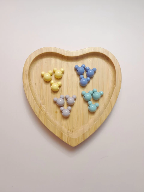 Miçanga Entremeio Coloridas Orelhinhas Mickey