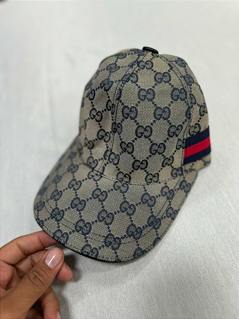 BONÉ GUCCI CINZA