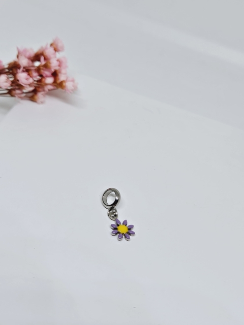 Berloque Florzinha Lilás de Aço Inox