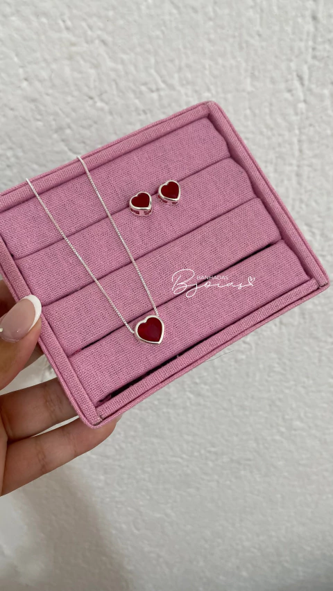 Conjunto coração vermelho