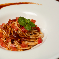 SPAGUETTIS CON SALSA DE TOMATES NATURALES en internet