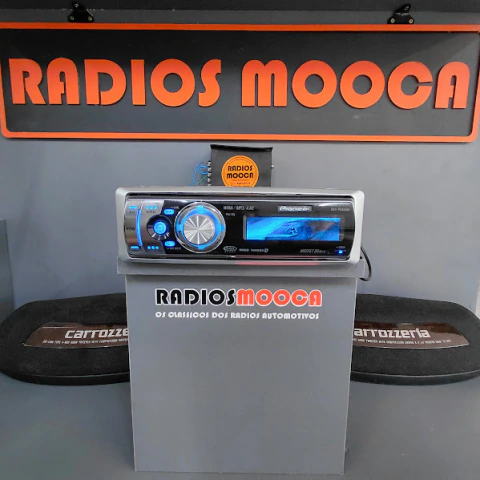 Toca CD MP3 Pioneer DEH-P6800MP Golfinho c/ Bluetooth Adaptado