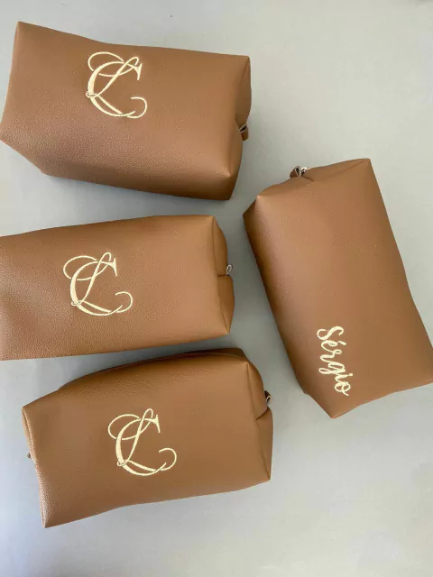 Necessaire Marrom Fosco - Estojo - Dois bordados - comprar online